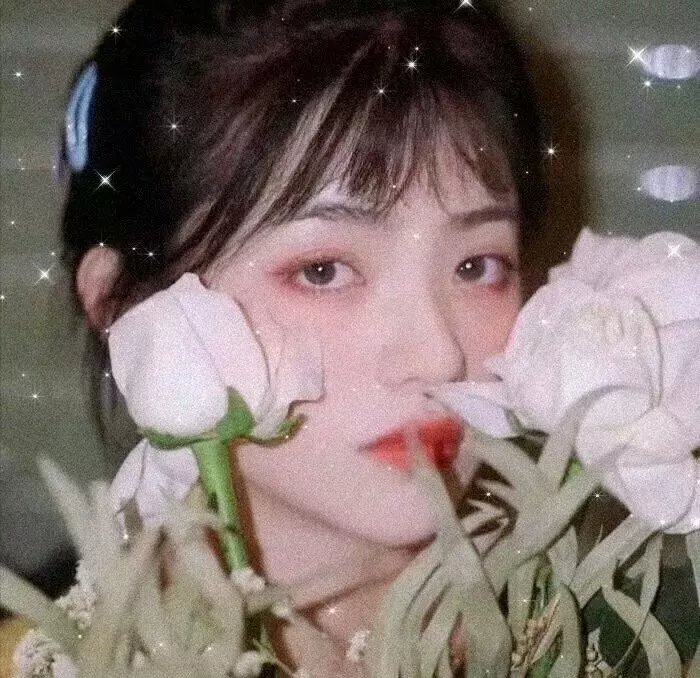 人群中的孩童